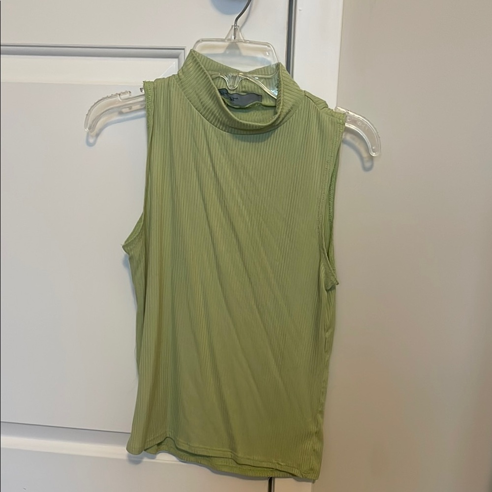 Brit and Bri green tank XS